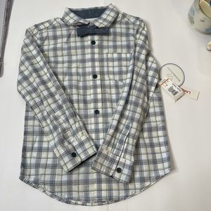 Bundle of 3 button down long sleeve boys shirt
